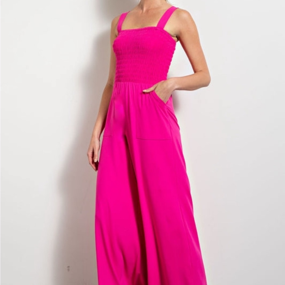 🌷NWT Vibrant Pink Sleeveless Jumpsuit